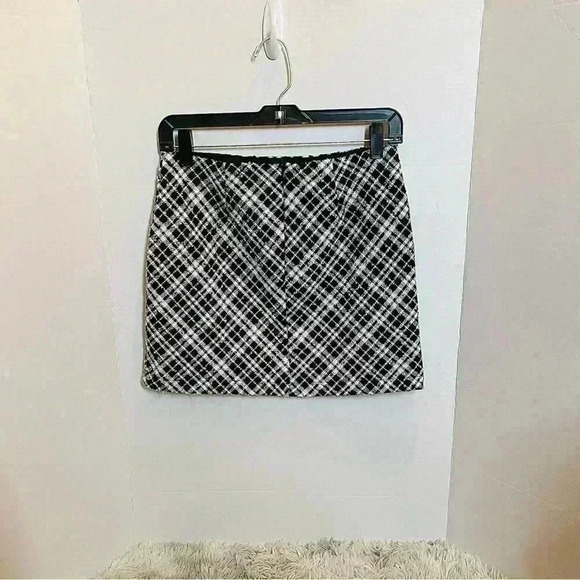 Tweed Faux Mini Skirt - Picture 4 of 6